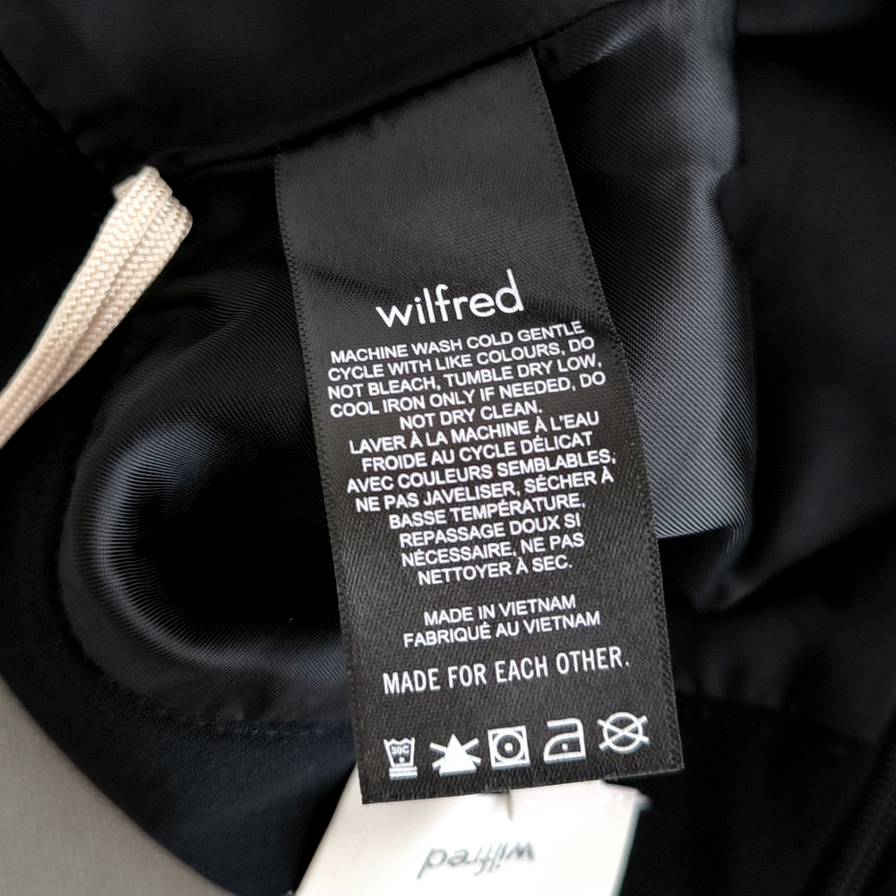 Aritzia Wilfred Patio Mini Skirt in Black - Picture 6 of 7
